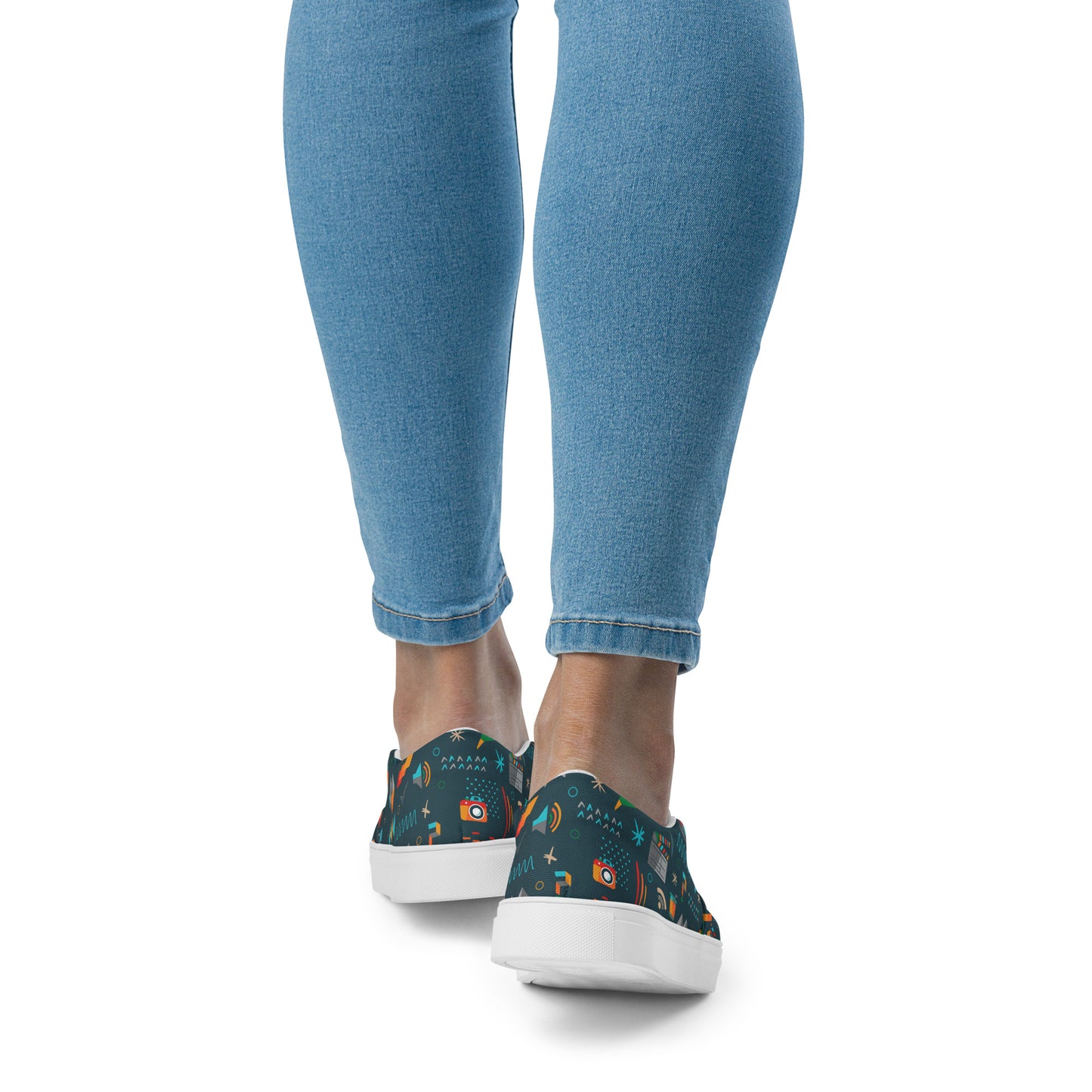 Women’s slip-on canvas shoes w/HSI Illustrated Pattern